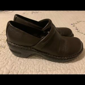 Sonoma Life Style Brown Clogs